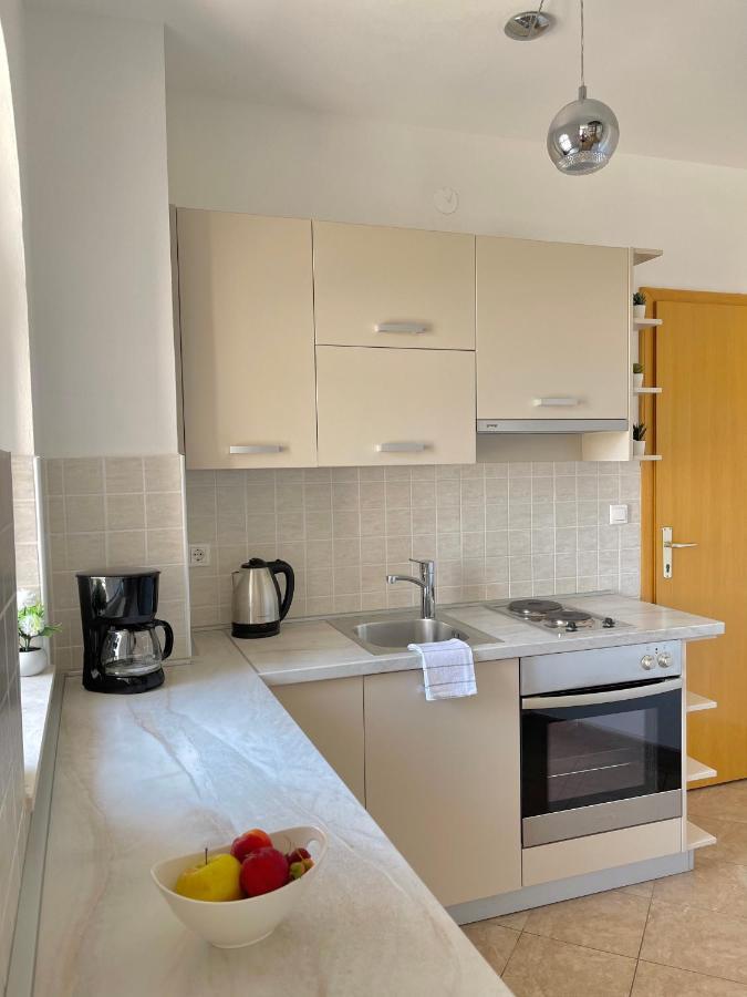Apartments Tony Biograd Na Moru Exterior photo