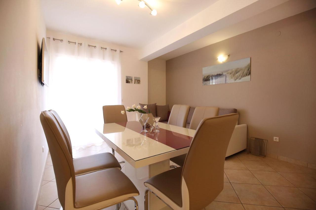 Apartments Tony Biograd Na Moru Exterior photo