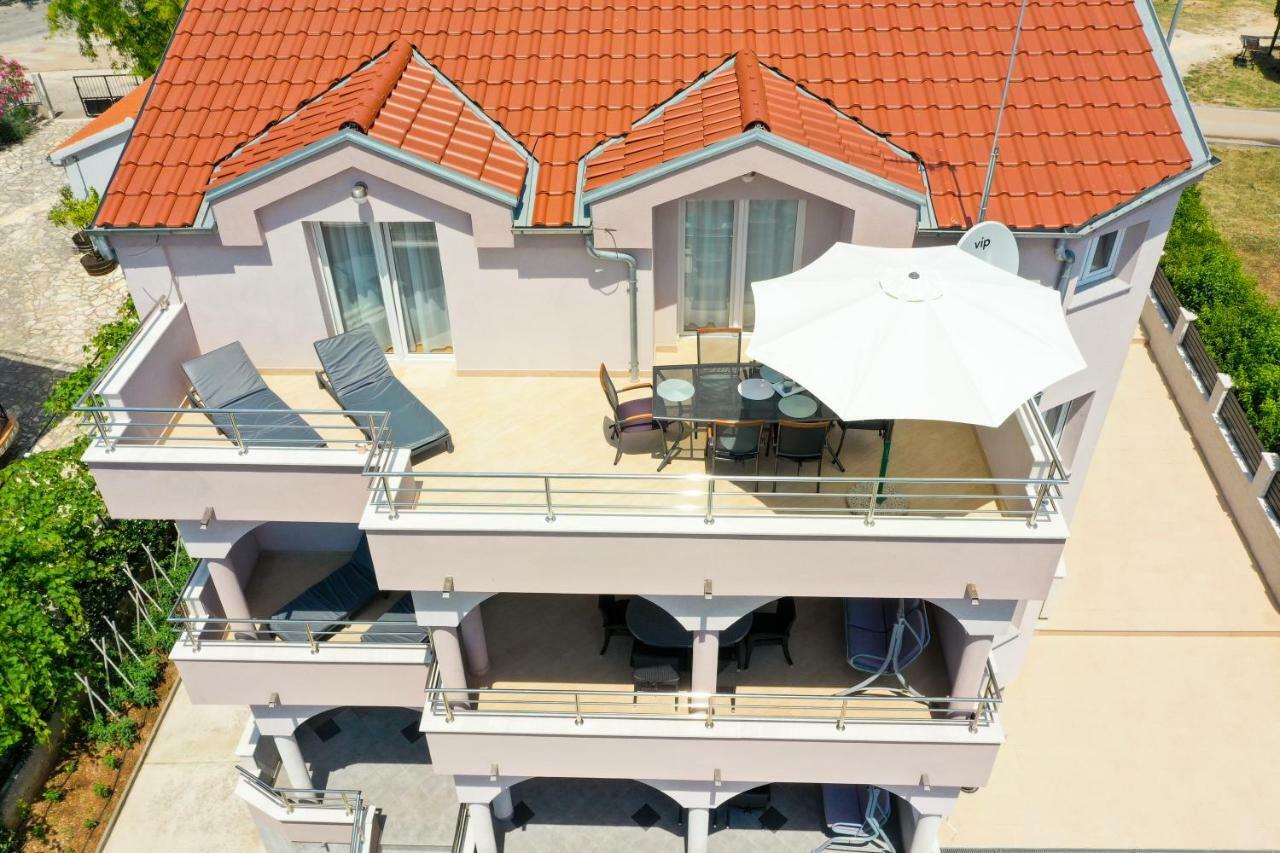 Apartments Tony Biograd Na Moru Exterior photo