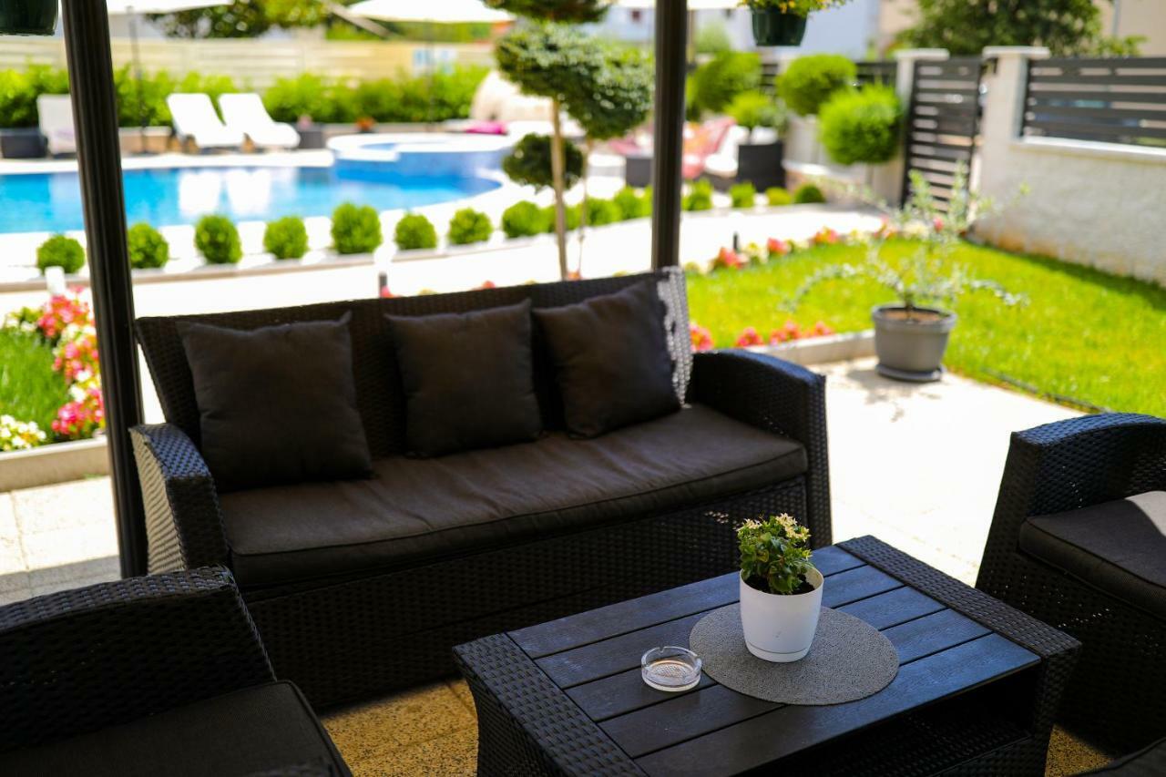 Apartments Tony Biograd Na Moru Exterior photo