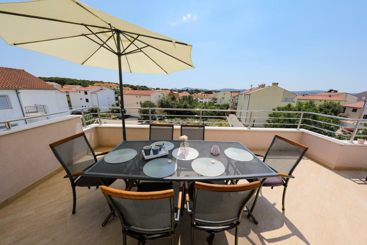 Apartments Tony Biograd Na Moru Exterior photo