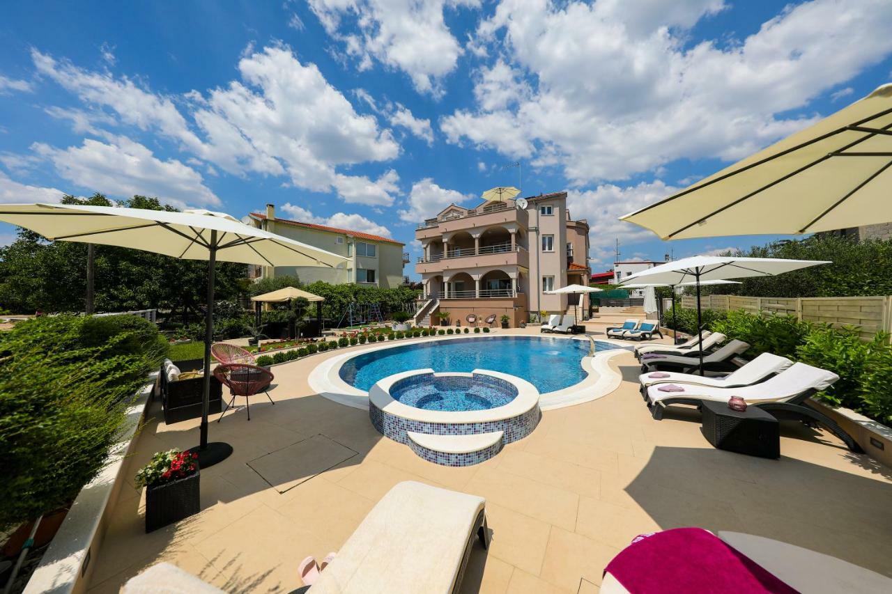 Apartments Tony Biograd Na Moru Exterior photo
